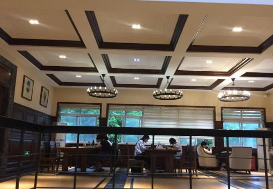 大學圖書館景觀設(shè)計（大學圖書館景觀設(shè)計方案）