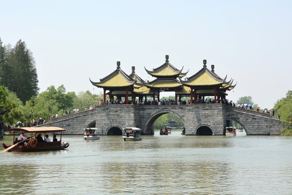 揚(yáng)州特色景觀設(shè)計(jì)說(shuō)明（揚(yáng)州特色景觀設(shè)計(jì)說(shuō)明模板）