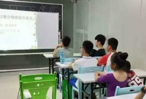 杭州秦學(xué)教育和新東方哪個(gè)好（杭州秦學(xué)教育和新東方哪個(gè)好一些）